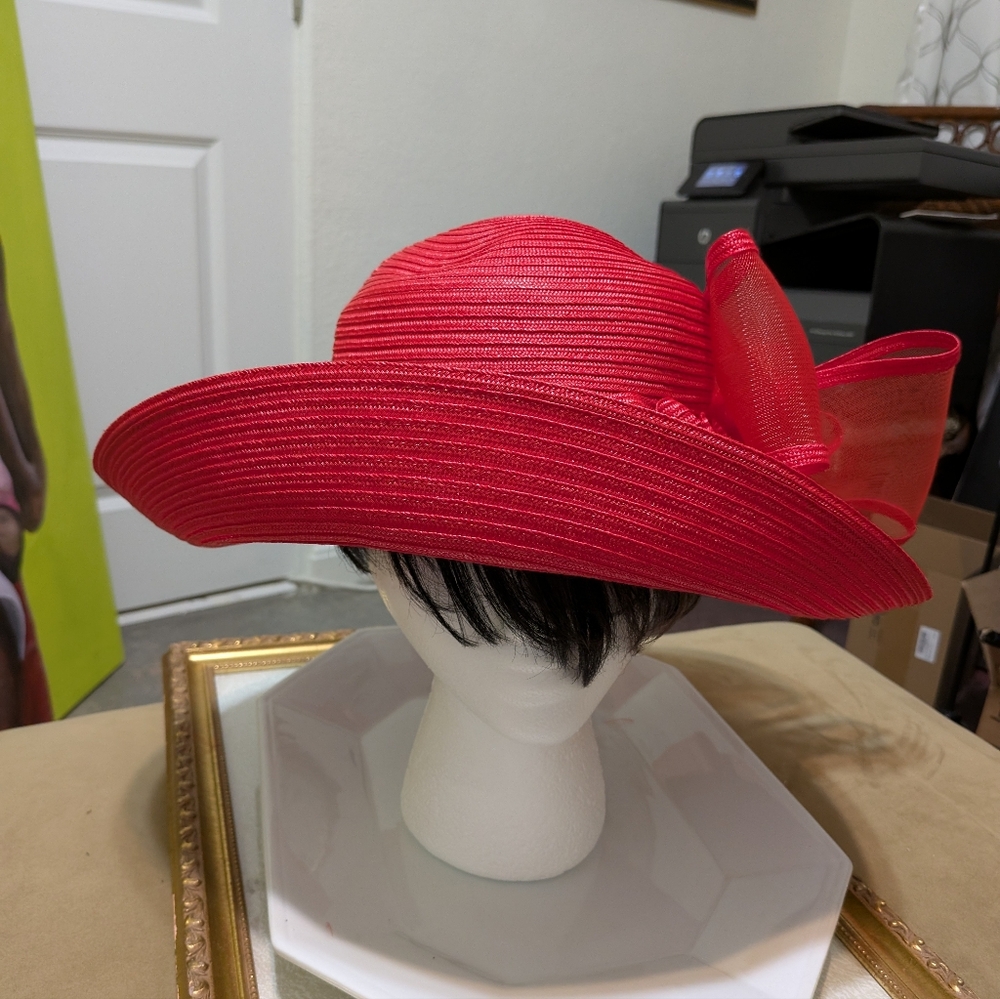 Ladies Red Straw Hat